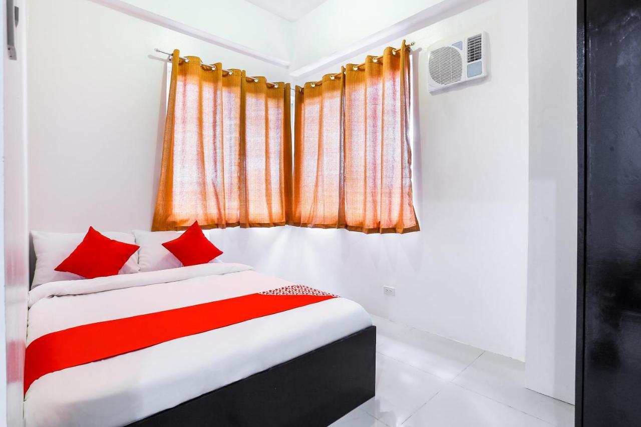 Oyo 505 Jardin Suites Manila Exteriör bild