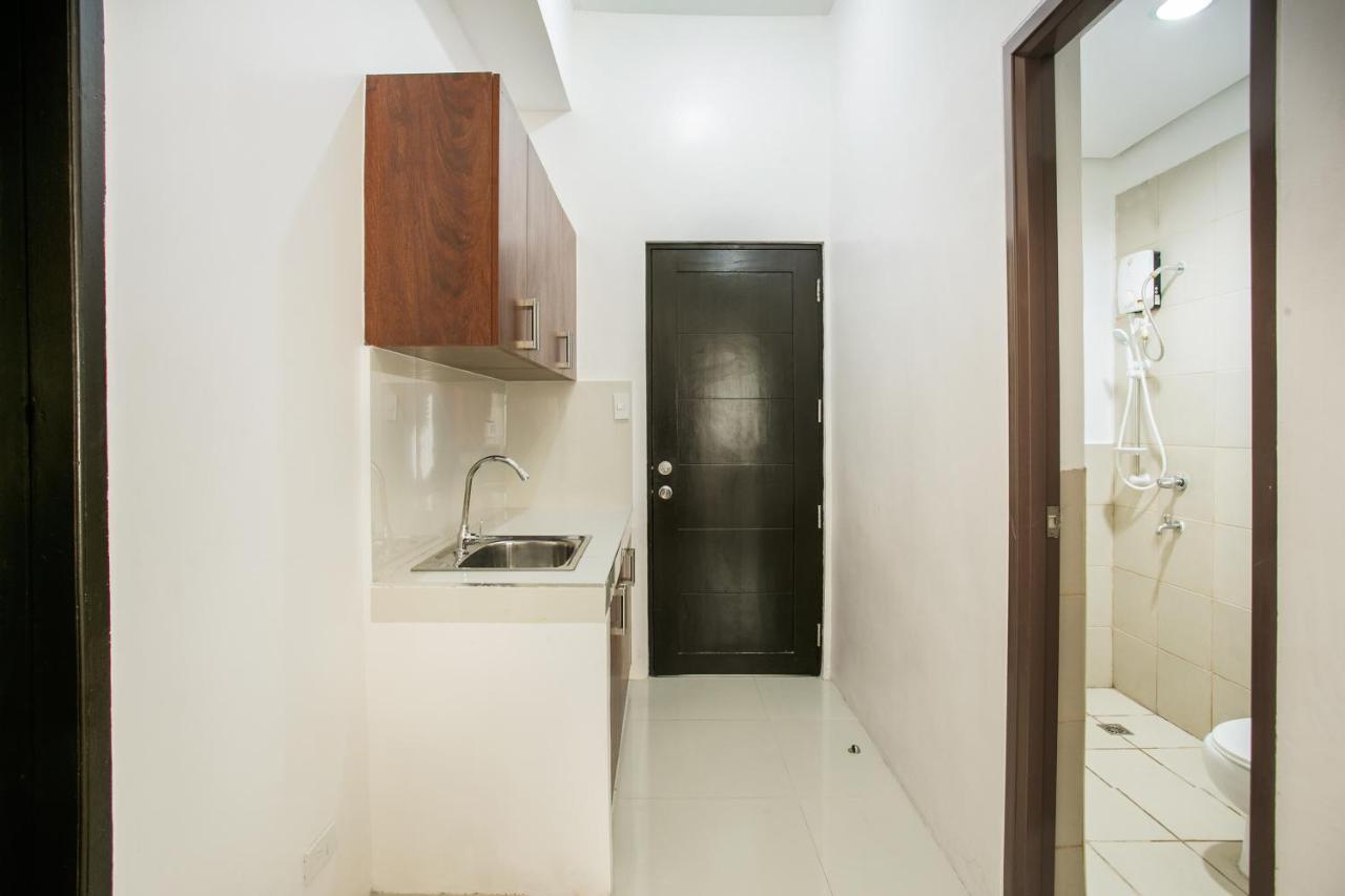 Oyo 505 Jardin Suites Manila Exteriör bild